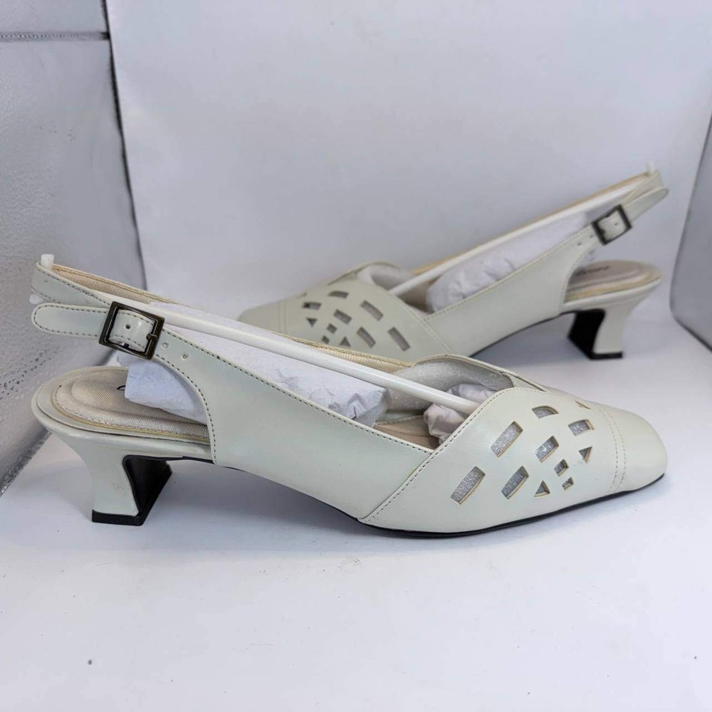 Easy Street Womens 9W Cream Slingback Heels Square Toe Cutout Pumps 40-5246